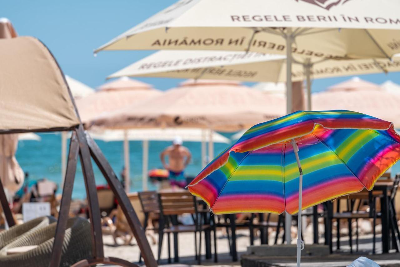 Moonlight Mamaia Apartments Екстер'єр фото