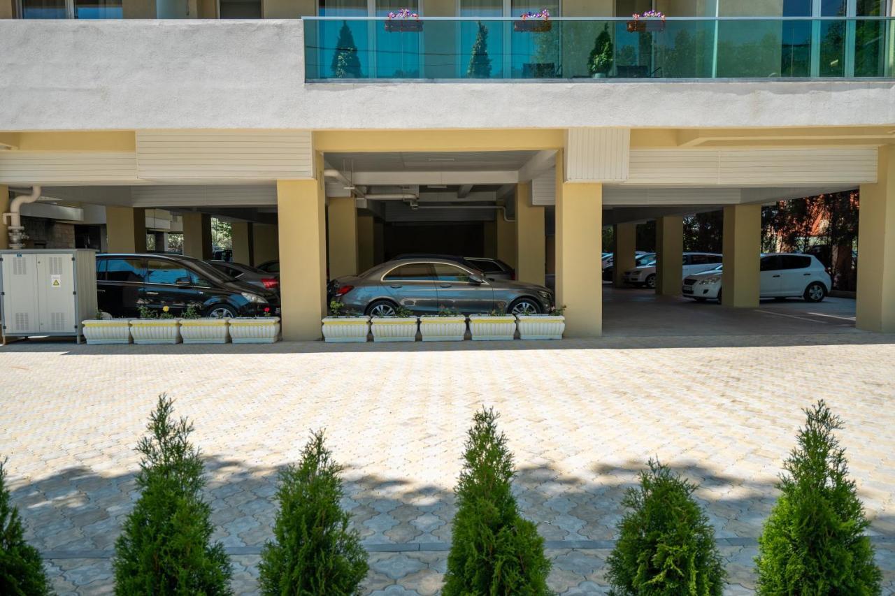 Moonlight Mamaia Apartments Екстер'єр фото