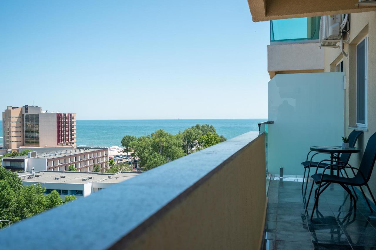 Moonlight Mamaia Apartments Екстер'єр фото