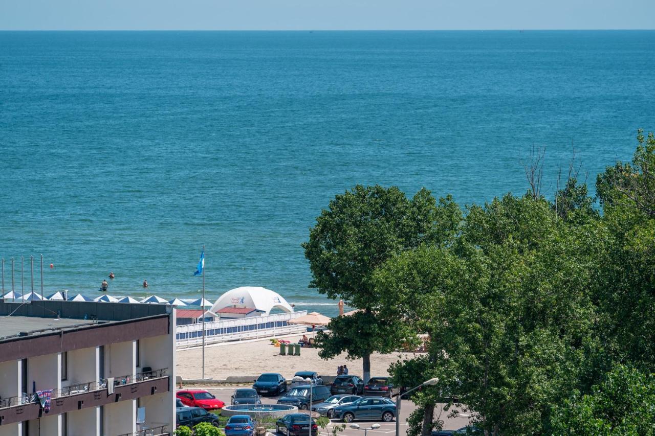 Moonlight Mamaia Apartments Екстер'єр фото