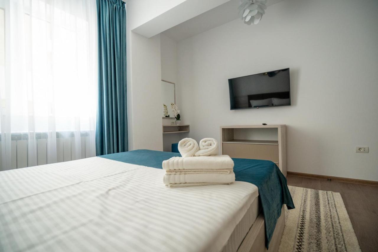 Moonlight Mamaia Apartments Екстер'єр фото