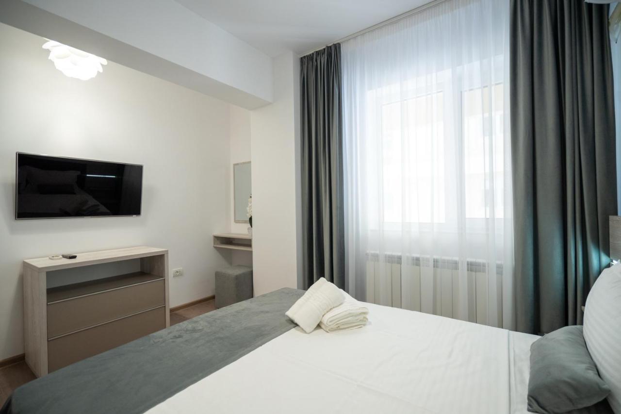Moonlight Mamaia Apartments Екстер'єр фото