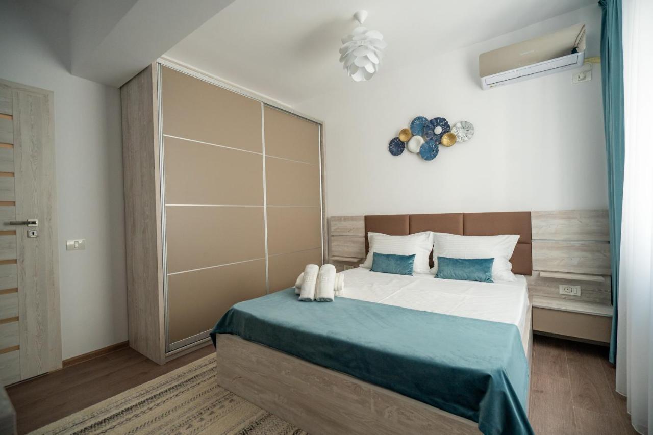 Moonlight Mamaia Apartments Екстер'єр фото