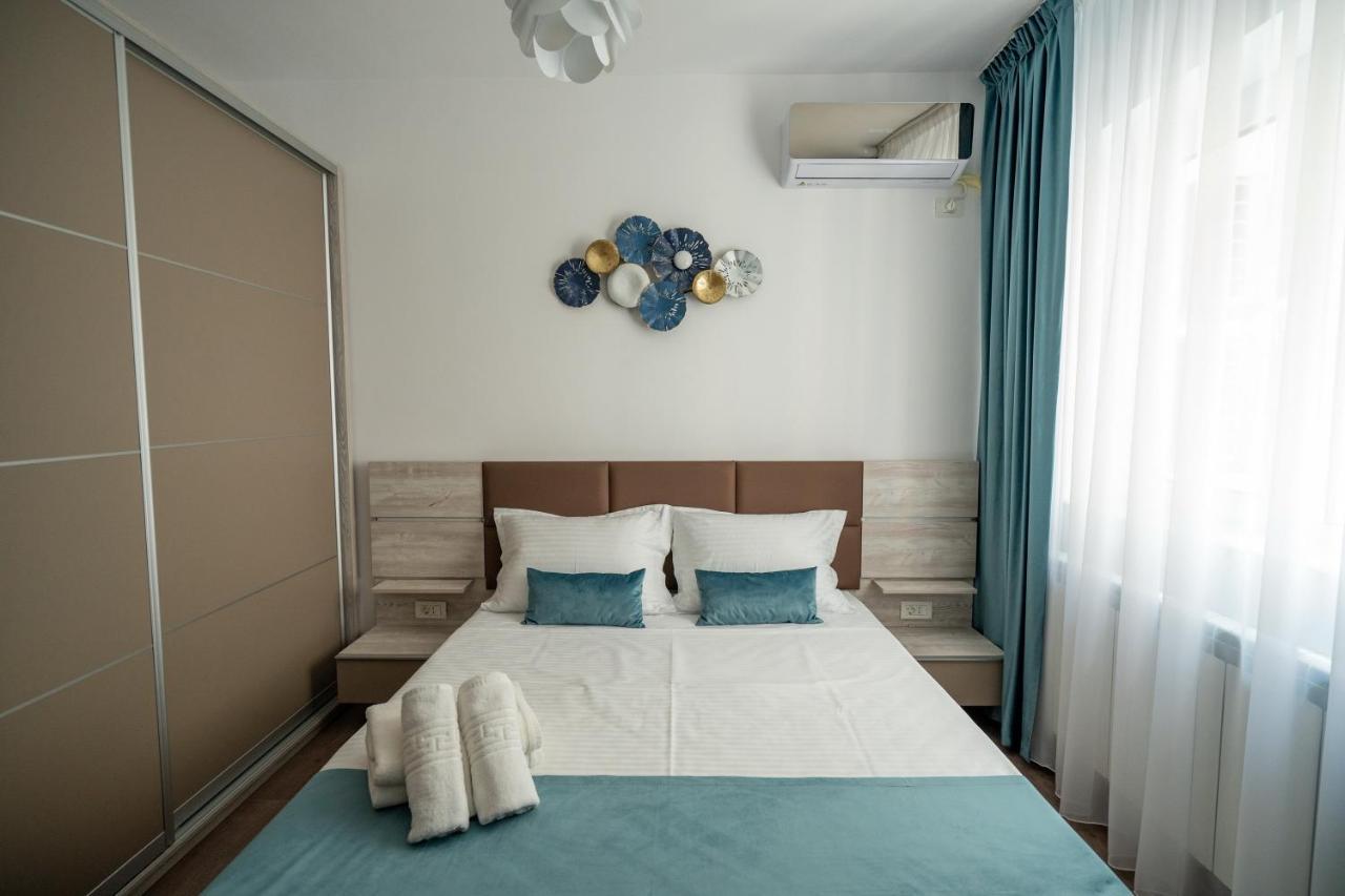 Moonlight Mamaia Apartments Екстер'єр фото
