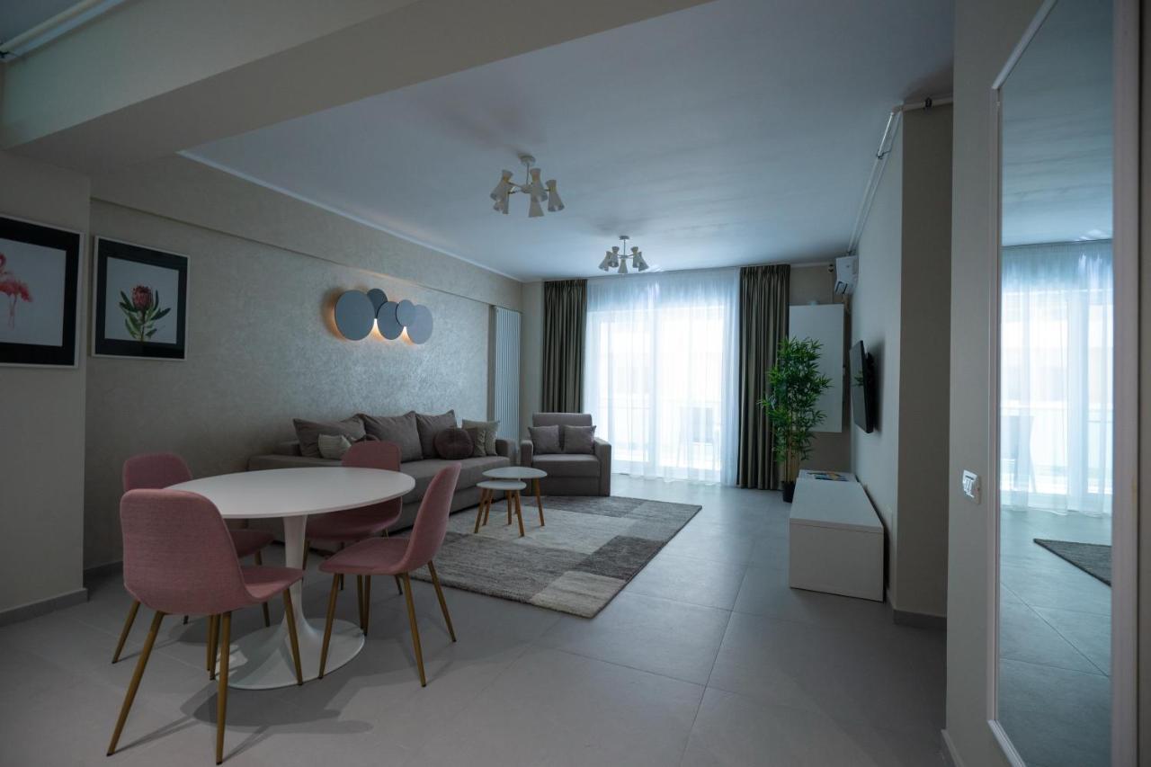 Moonlight Mamaia Apartments Екстер'єр фото